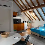 Go4surf Lofts Apartment Peniche